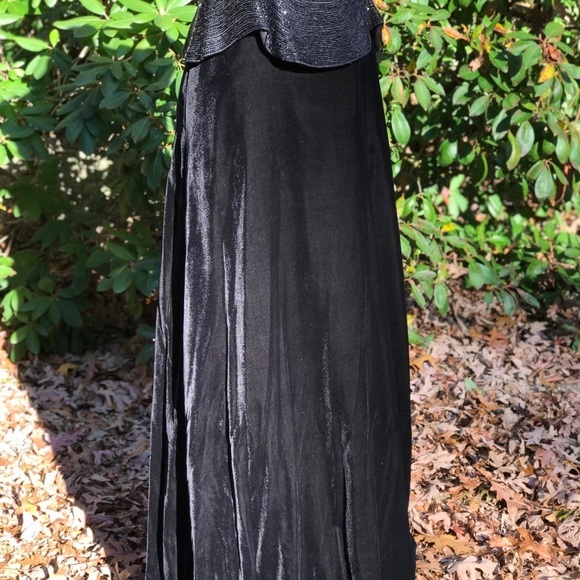 Basix Black Label Beaded Velvet Dress Gown 4 NWT - Picture 5 of 9